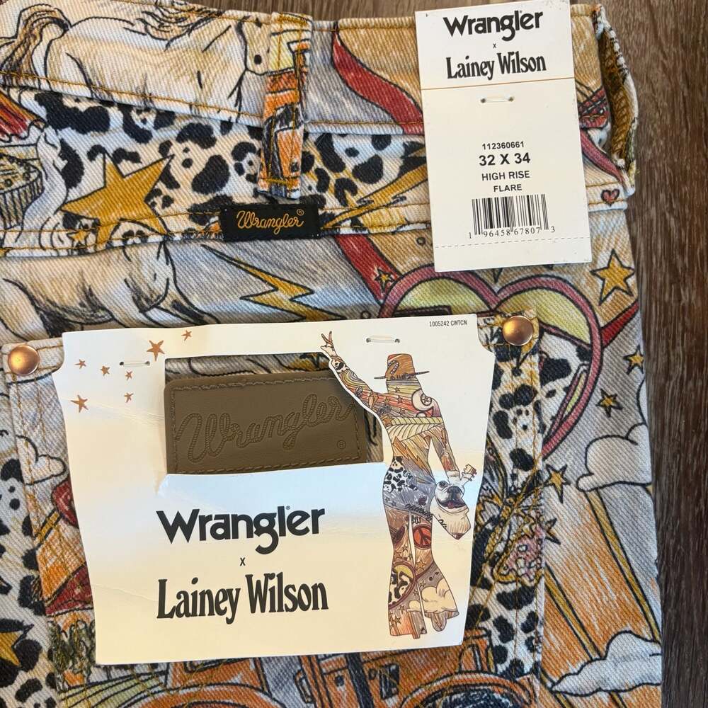 Wrangler Lainey Wilson Bell Bottom Flare Jeans NWT 32x34 Western - Picture 5 of 8